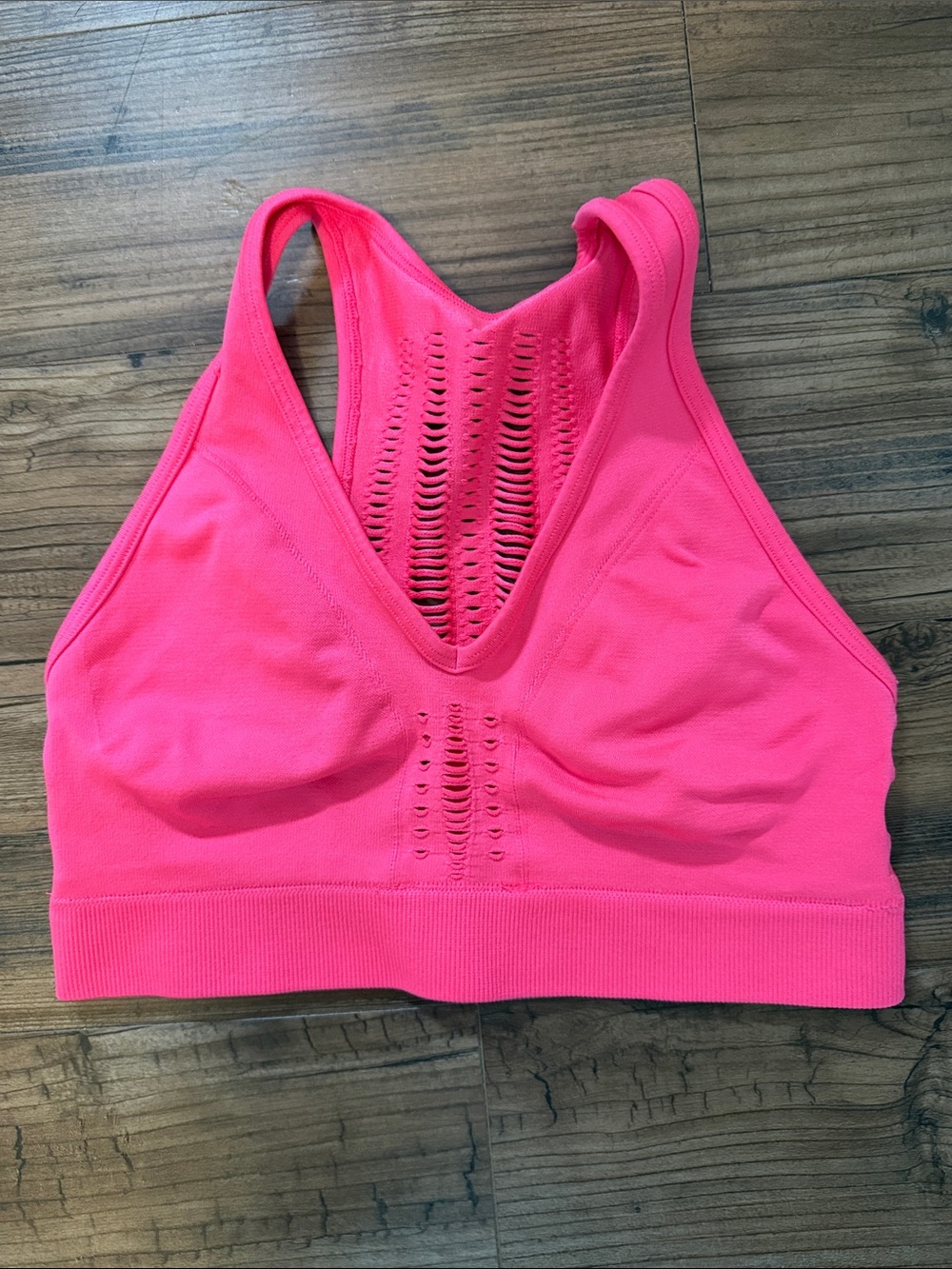 Victoria Secret Sport Seamless V-Neck Sports Bralette in Hot Pink size small